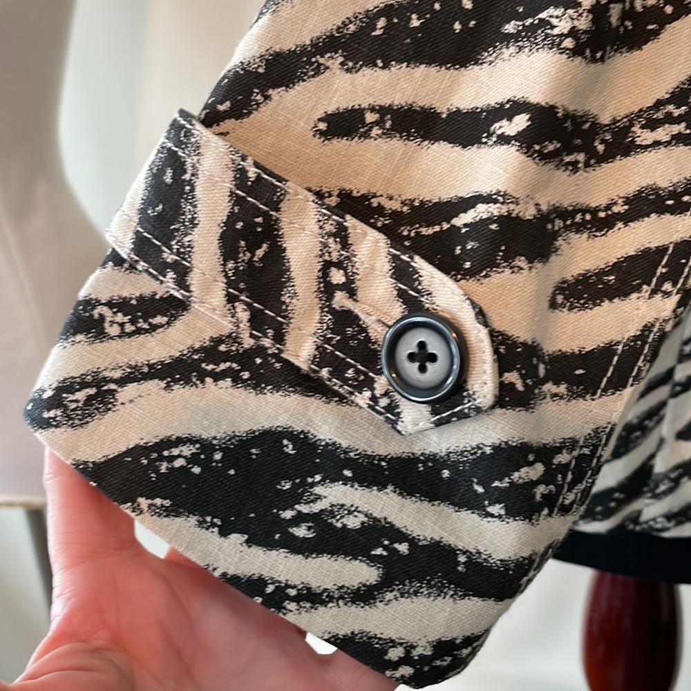 Lined Lightweight Zebra Jacket - image 4